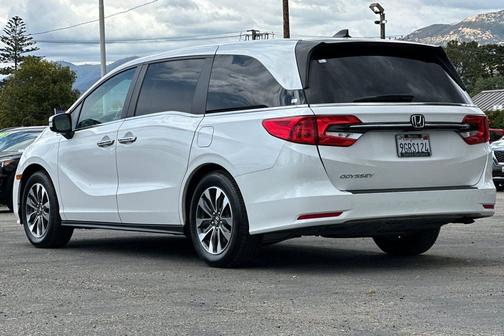 Platinum White Pearl 2023 Honda Odyssey EX-L