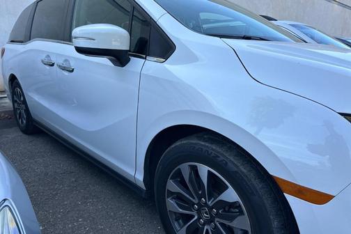 Platinum White Pearl 2023 Honda Odyssey EX-L