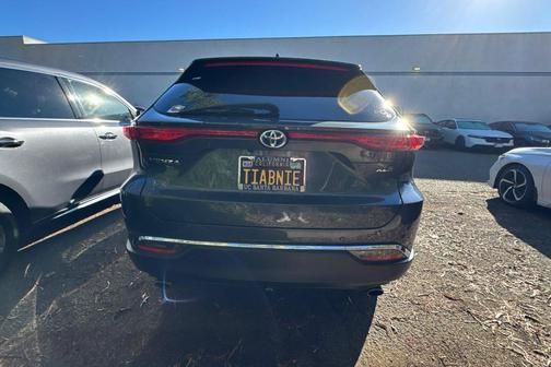 Coastal Gray 2023 Toyota Venza XLE