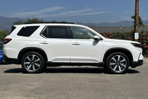Platinum White Pearl 2023 Honda Pilot Touring