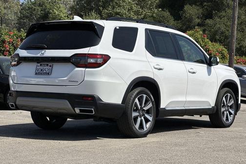Platinum White Pearl 2023 Honda Pilot Touring