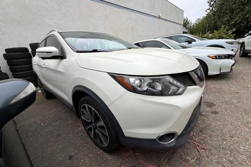 White 2018 Nissan Rogue Sport SL
