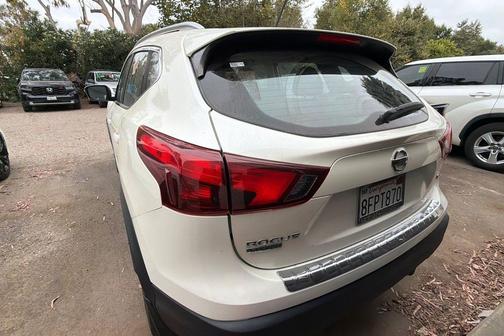 White 2018 Nissan Rogue Sport SL