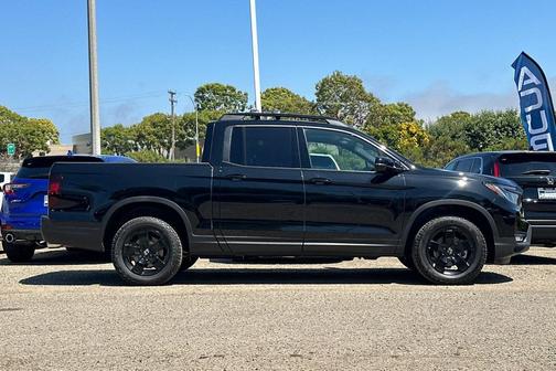 2025 Honda Ridgeline Black Edition