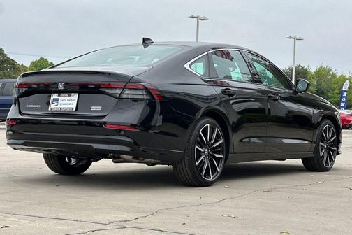 Crystal Black Pearl 2026 Honda Accord Hybrid Touring