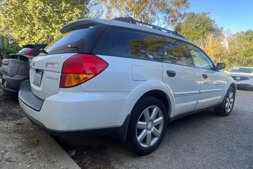 2007 Subaru Outback 2.5i