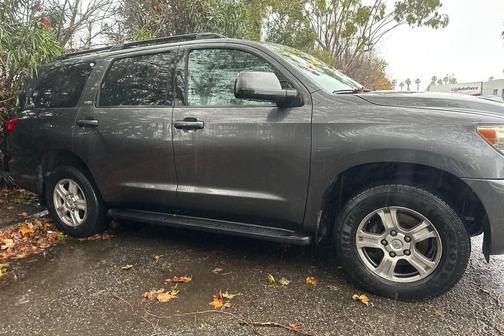 2017 Toyota Sequoia SR5