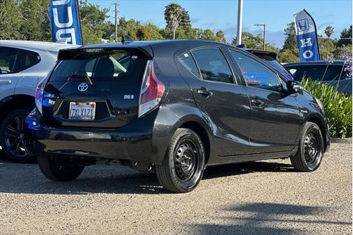 2016 Toyota Prius c Two