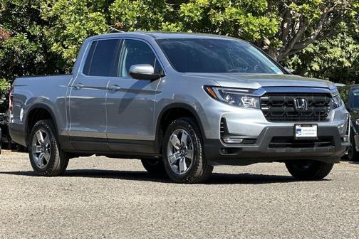Solar Silver Metallic 2026 Honda Ridgeline RTL