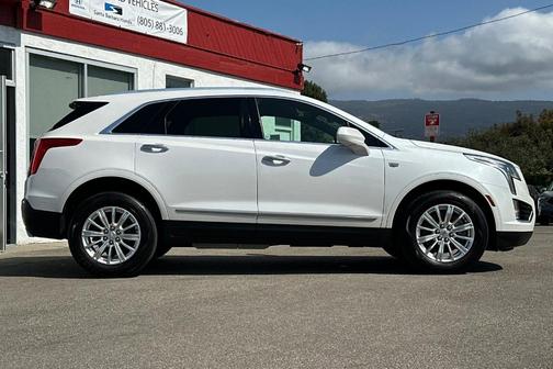 Crystal White Tri-Coat 2018 Cadillac XT5 Base