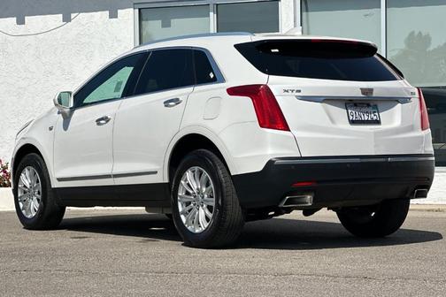 Crystal White Tri-Coat 2018 Cadillac XT5 Base