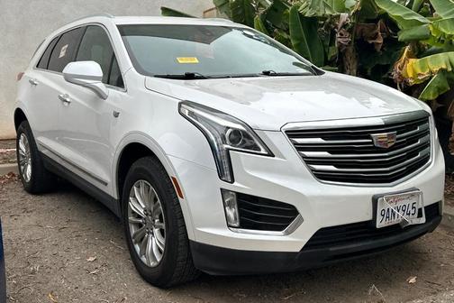 Crystal White Tri-Coat 2018 Cadillac XT5 Base