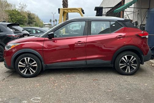 2020 Nissan Kicks SV