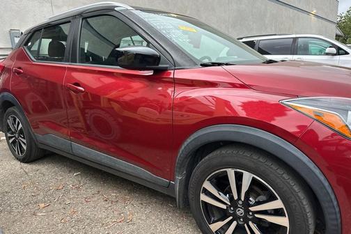 2020 Nissan Kicks SV