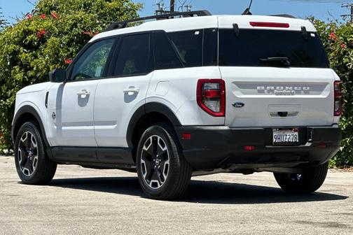 Oxford White 2023 Ford Bronco Sport Outer Banks