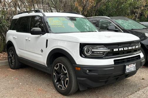 Oxford White 2023 Ford Bronco Sport Outer Banks