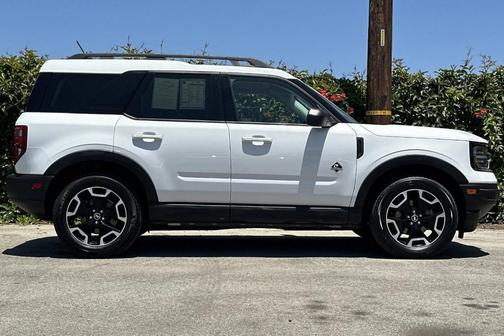 Oxford White 2023 Ford Bronco Sport Outer Banks