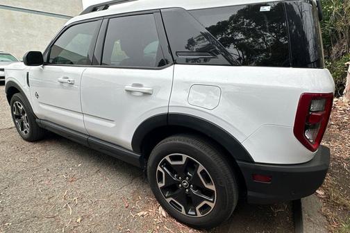 Oxford White 2023 Ford Bronco Sport Outer Banks
