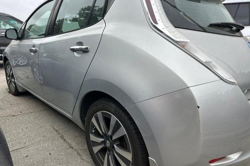 Brilliant Silver 2017 Nissan Leaf SV