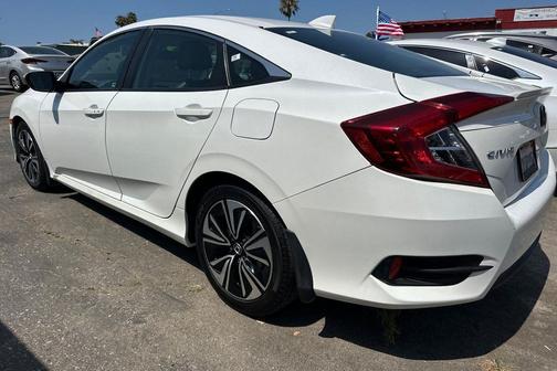 White 2017 Honda Civic EX-L