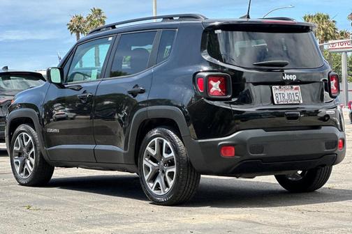 Black 2018 Jeep Renegade Latitude