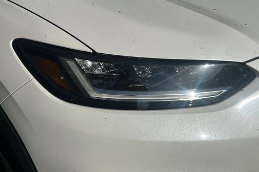 Platinum White Pearl 2024 Honda HR-V Sport