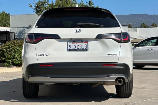 Platinum White Pearl 2024 Honda HR-V Sport