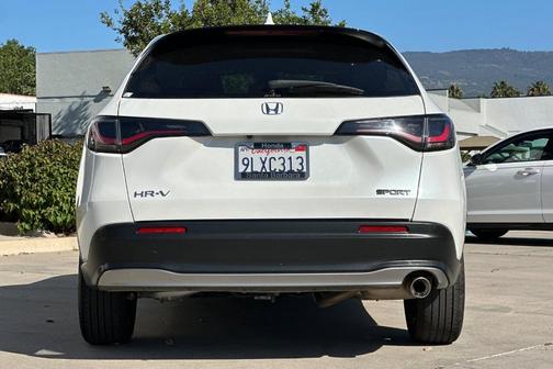 Platinum White Pearl 2024 Honda HR-V Sport