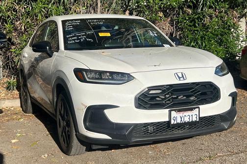 Platinum White Pearl 2024 Honda HR-V Sport