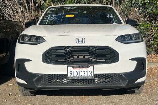 Platinum White Pearl 2024 Honda HR-V Sport