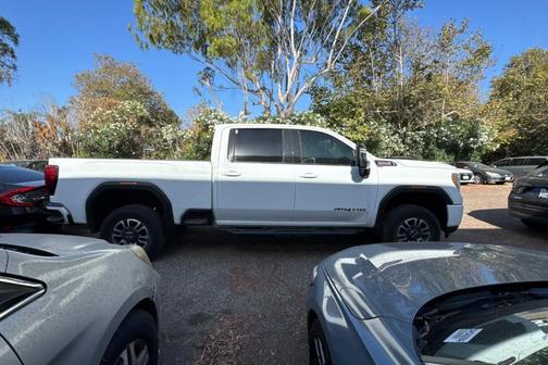 Summit White 2021 GMC Sierra 2500 AT4