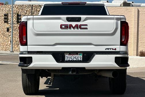 Summit White 2021 GMC Sierra 2500 AT4