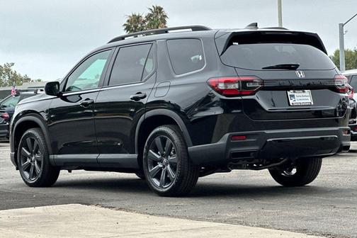 Crystal Black Pearl 2026 Honda Pilot Sport