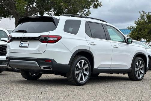 2025 Honda Pilot Elite