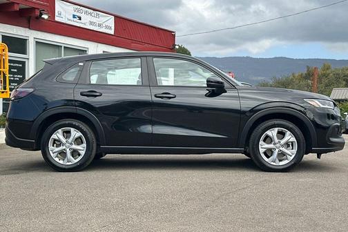 Crystal Black Pearl 2024 Honda HR-V LX