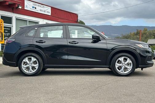 Crystal Black Pearl 2024 Honda HR-V LX