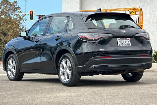 Crystal Black Pearl 2024 Honda HR-V LX