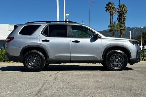 Solar Silver Metallic 2026 Honda Pilot TrailSport