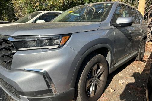 Lunar Silver Metallic 2023 Honda Pilot EX-L 8-Passenger