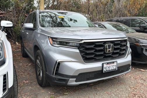 Lunar Silver Metallic 2023 Honda Pilot EX-L 8-Passenger