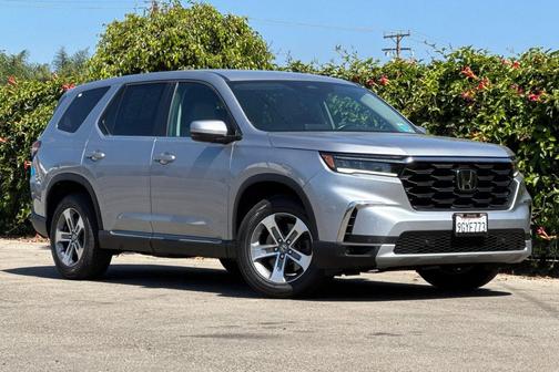 Lunar Silver Metallic 2023 Honda Pilot EX-L 8-Passenger