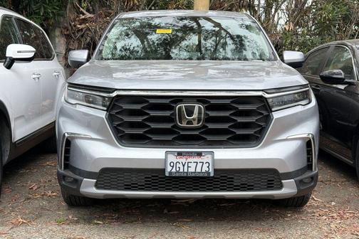 Lunar Silver Metallic 2023 Honda Pilot EX-L 8-Passenger