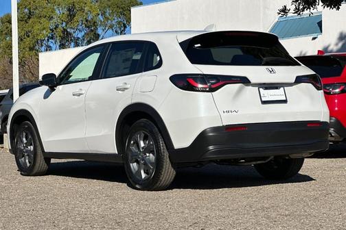 White 2026 Honda HR-V LX