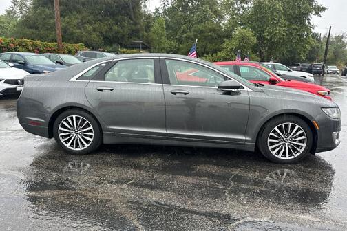 Magnetic Gray Metallic 2019 Lincoln MKZ Reserve I