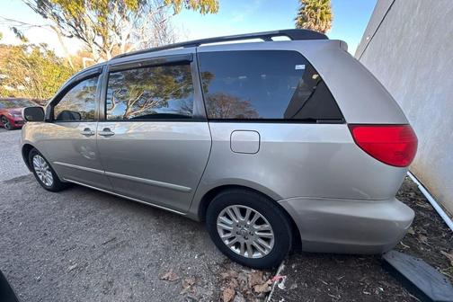 2007 Toyota Sienna XLE