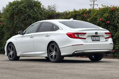 Platinum White Pearl 2022 Honda Accord Hybrid Touring