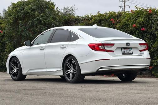 Platinum White Pearl 2022 Honda Accord Hybrid Touring