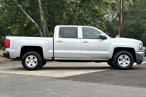 Silver Ice Metallic 2017 Chevrolet Silverado 1500 1LT