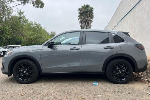 Urban Gray Pearl 2025 Honda HR-V Sport