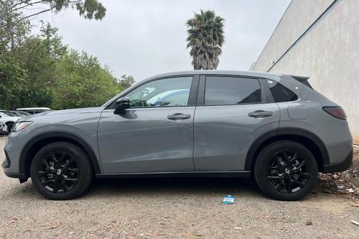 Urban Gray Pearl 2025 Honda HR-V Sport